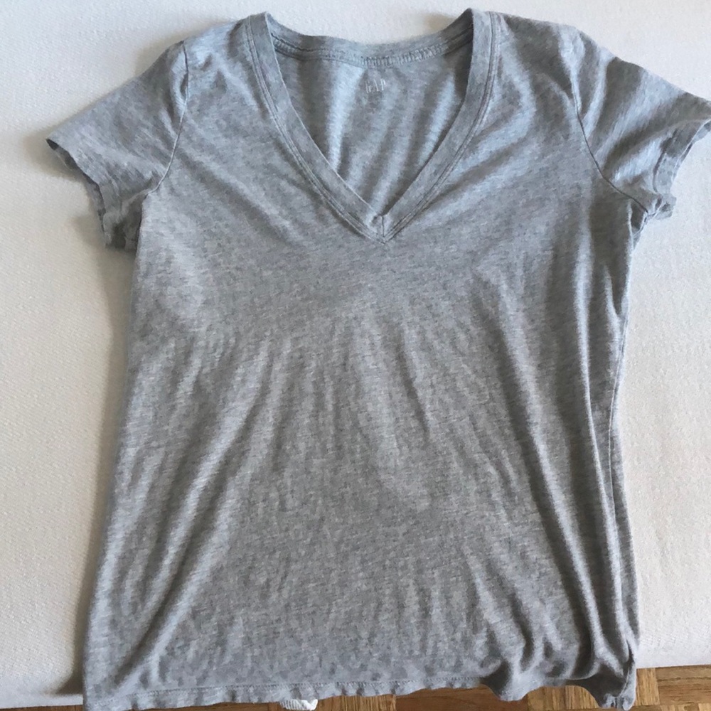 Gray vneck tee